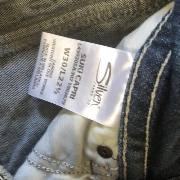 Silver Suki Jean Capris - Picture 4 of 6